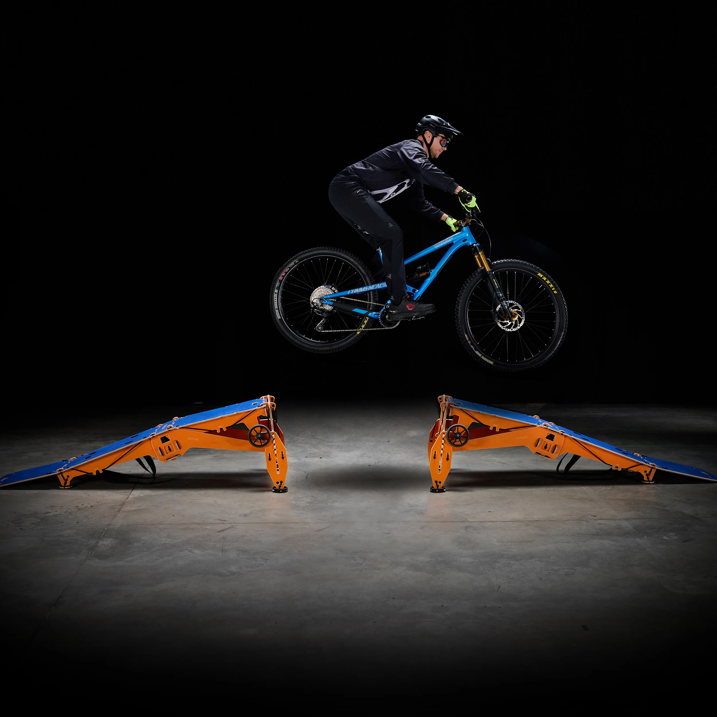 COACH + COACH - Image 3