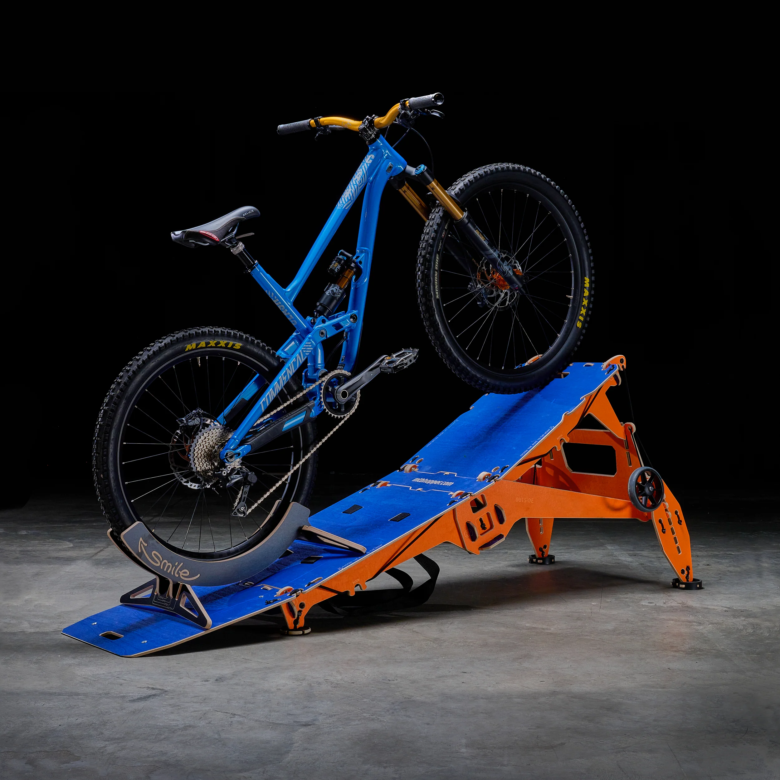 COACH + COACH - Image 4