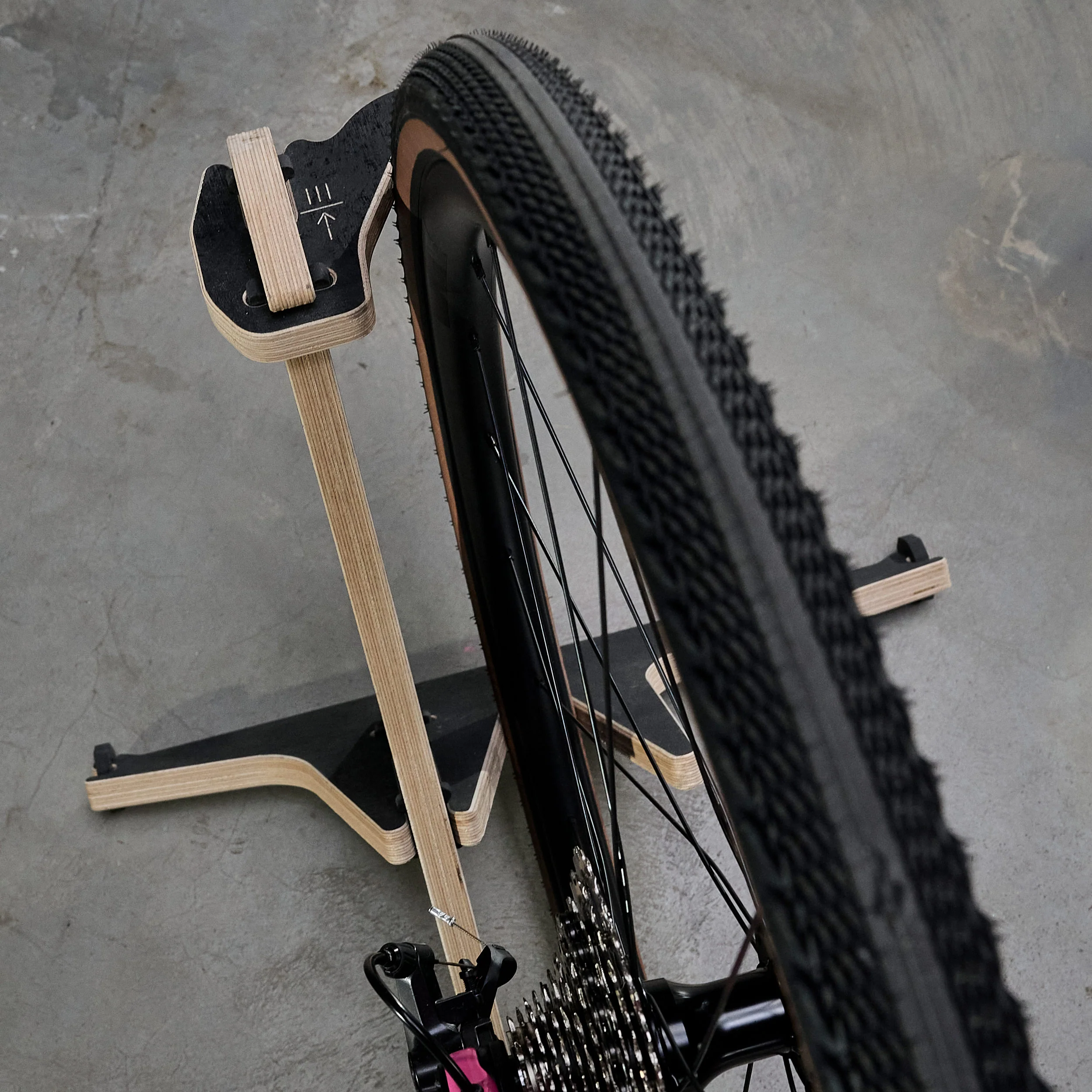 LOUNGE Bike Stand - Image 7