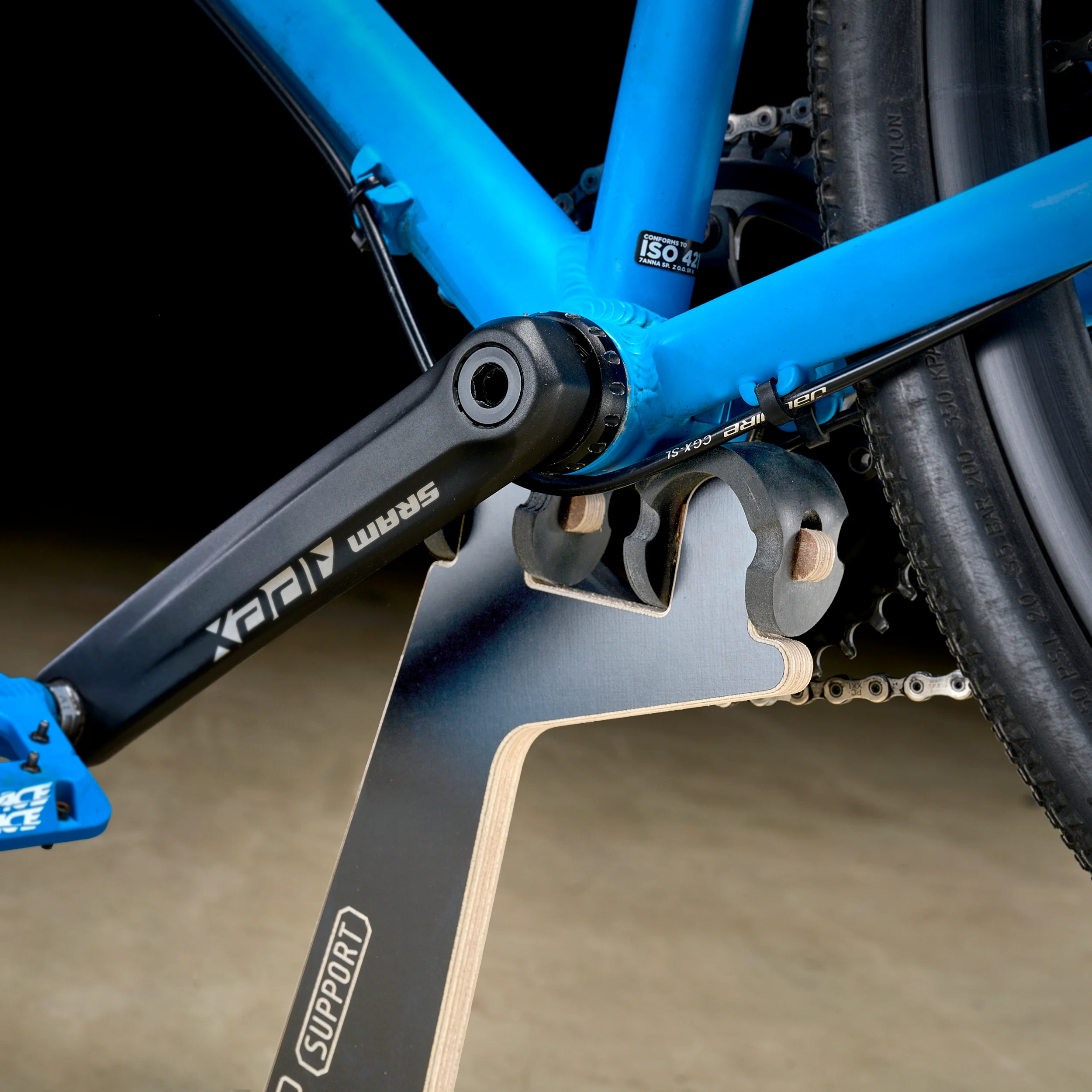 SUPPORT Maintenance Stand - Image 4